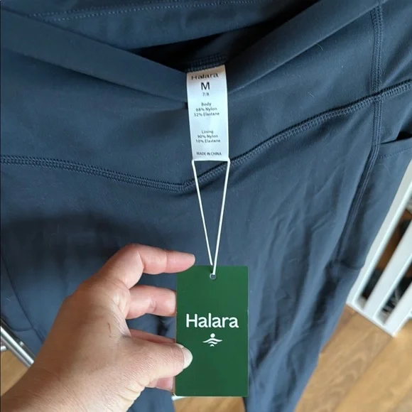 NWT HALARA UltraSculpt SoCinched High waisted Women's Deep Blue Leggings - Picture 3 of 6